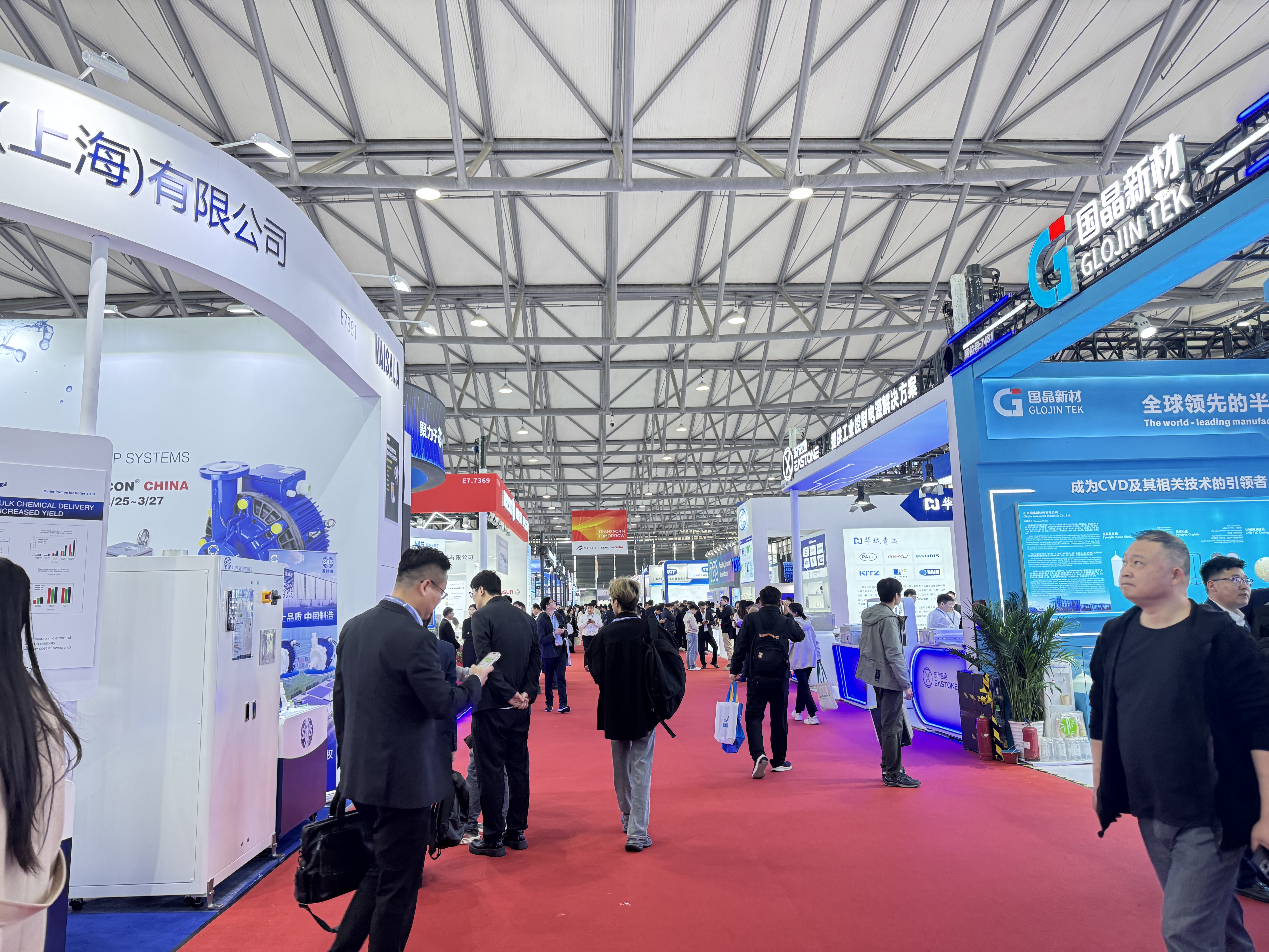 SEMICON China 2026｜展館走道與活動現場